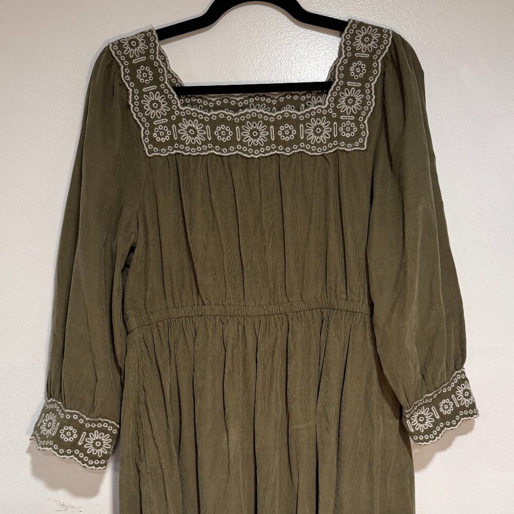 Madewell Corduroy Dress in Olive Green Size M